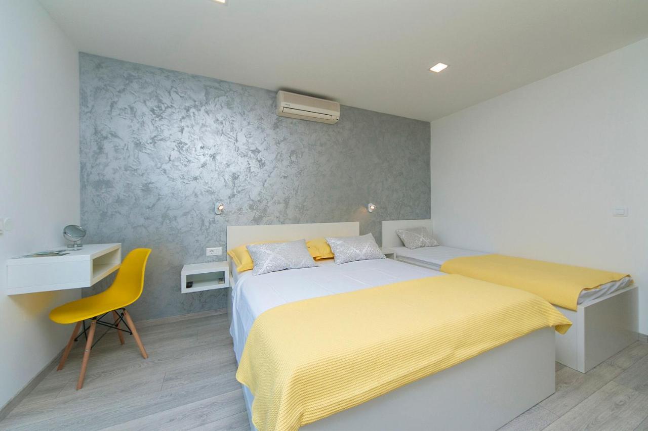 Apartments Vila Nadalina Delux Brela Exterior photo