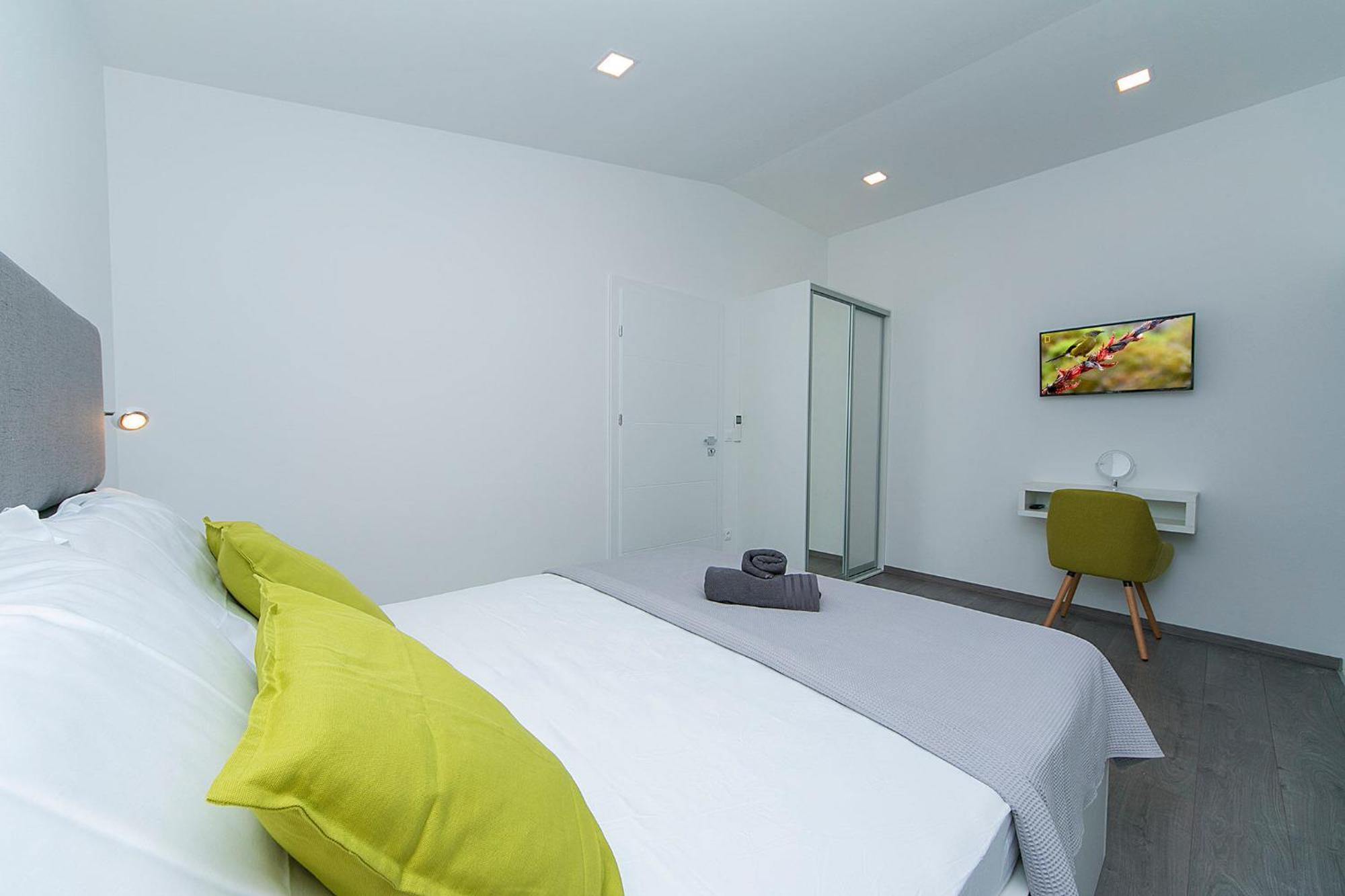 Apartments Vila Nadalina Delux Brela Room photo