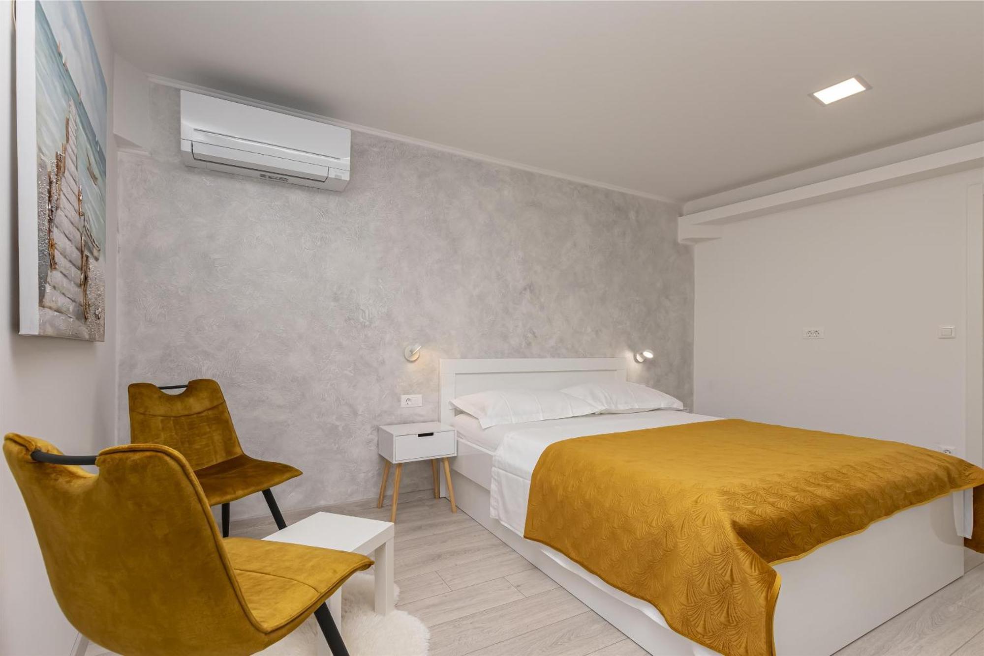 Apartments Vila Nadalina Delux Brela Exterior photo